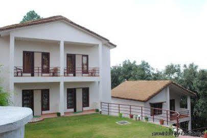 Clarks Inn Binsar Ngoại thất bức ảnh