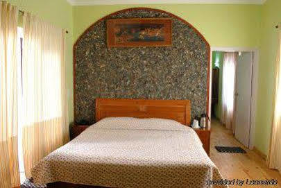 Clarks Inn Binsar Ngoại thất bức ảnh